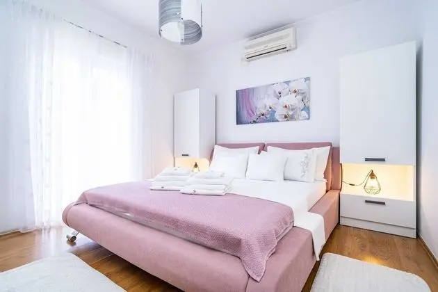 Tek Büyük Yataklı Oda (Superior Double Room Duja)