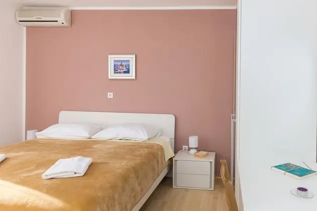 Tek Büyük Yataklı Oda