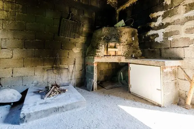 Üç Kişilik Oda (Triple Room with Balcony and Sea View)