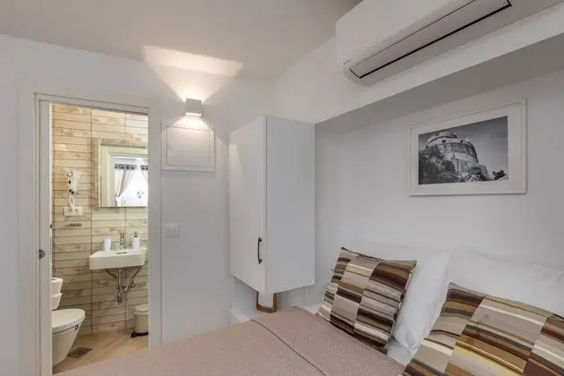 Tek Büyük Yataklı Oda (Double Room (Ground Floor))