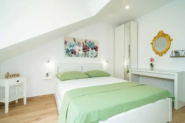 Tek Büyük Yataklı Oda (Apartment & Rooms Papa - Premium Doub)
