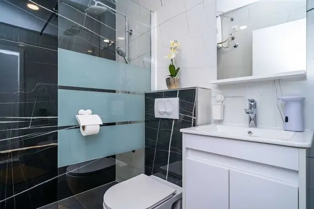 Tek Büyük Yataklı Oda (Apartment & Rooms Papa - Premium Doub)