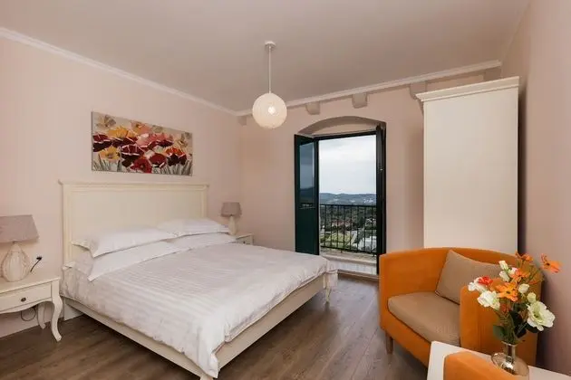 İki Ayrı Yataklı Oda (Superior Double Room - Soba 3)