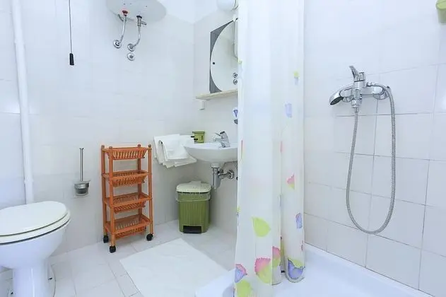 Tek Büyük Yataklı Oda (Comfort Double Room - Soba 4)