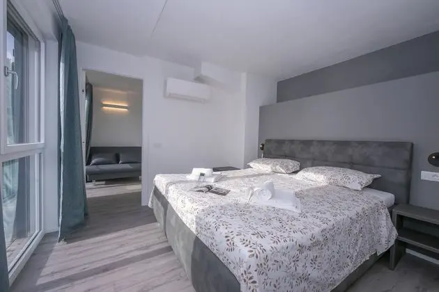 Standard Apart Daire, Birden Çok Yatak, 2 Banyolu, Dağ Yamacı (Apartment Rustichel With Lake View)