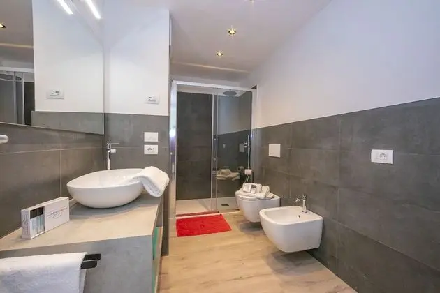 Standard Apart Daire, Birden Çok Yatak, 2 Banyolu, Dağ Yamacı (Apartment Rustichel With Lake View)
