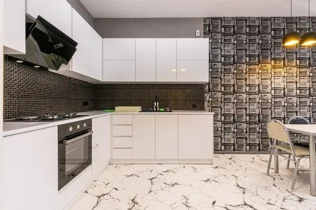 Apart Daire, 3 Yatak Odası (Saakadze Square)