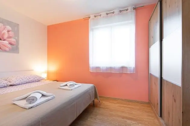 Apart Daire (Two Bedroom Apartment with Balcony an)