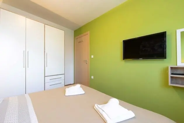 Apart Daire (Two Bedroom Apartment with Balcony an)