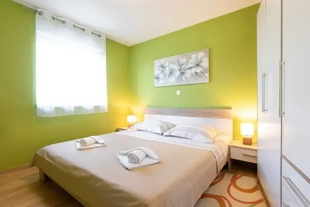 Apart Daire (Two Bedroom Apartment with Balcony an)