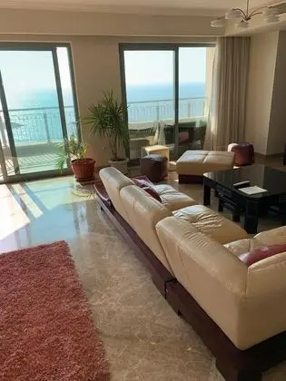 Apart Daire, Deniz Manzaralı (Three-Bedroom Apartment)