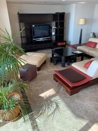 Apart Daire, Deniz Manzaralı (Three-Bedroom Apartment)