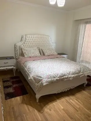 Apart Daire, Kısmi Deniz Manzaralı (Two-Bedroom Apartment)