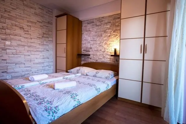 Apart Daire, Zemin Kat