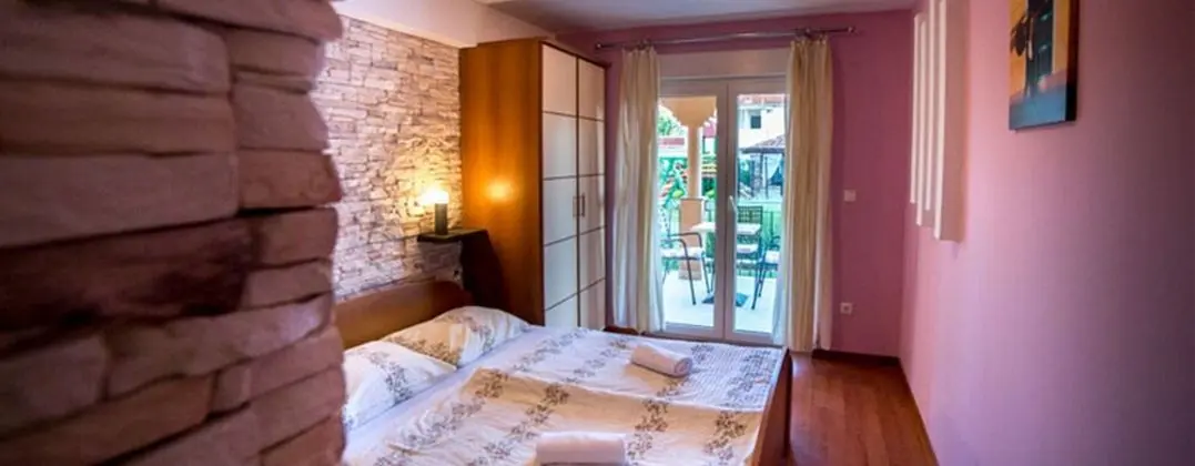 Apart Daire, Zemin Kat