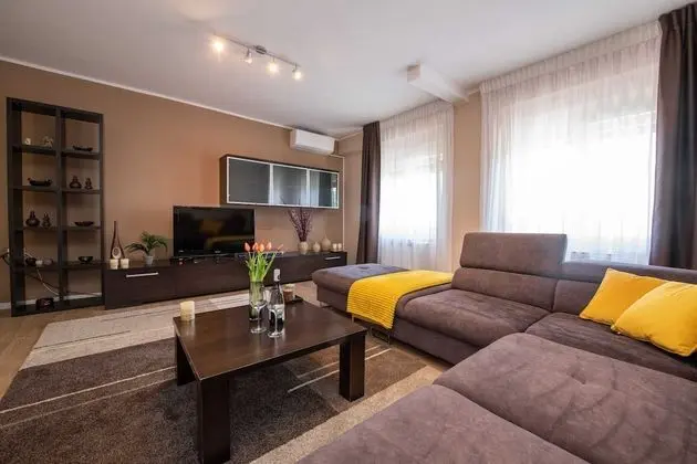 Apart Daire (Two bedroom apartment with Terrace an)