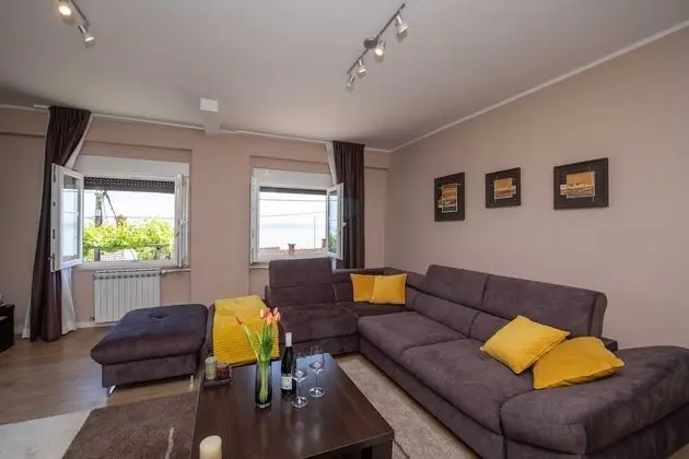 Apart Daire (Two bedroom apartment with Terrace an)