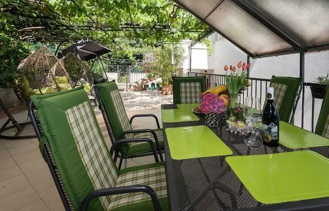 Apart Daire (Two bedroom apartment with Terrace an)