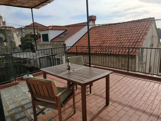 Apartment (One Bedroom Apartment)