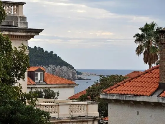 Apart Daire (Two Bedroom Apartment with Terrace an)