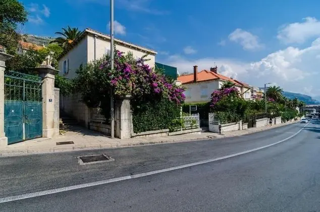 Apart Daire (Two Bedroom Apartment with Terrace an)