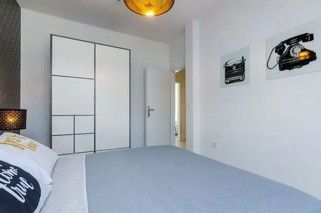 Apart Daire (Triplex Three-Bedroom Apartment with )