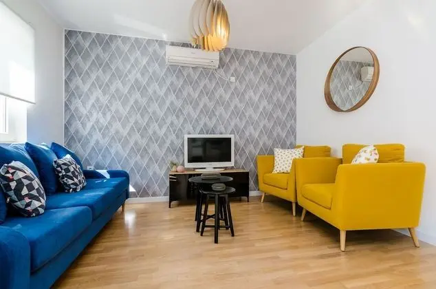 Apart Daire (Triplex Three-Bedroom Apartment with )