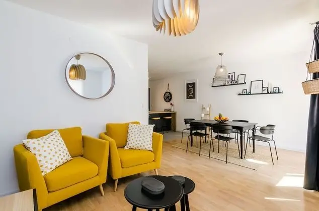 Apart Daire (Triplex Three-Bedroom Apartment with )