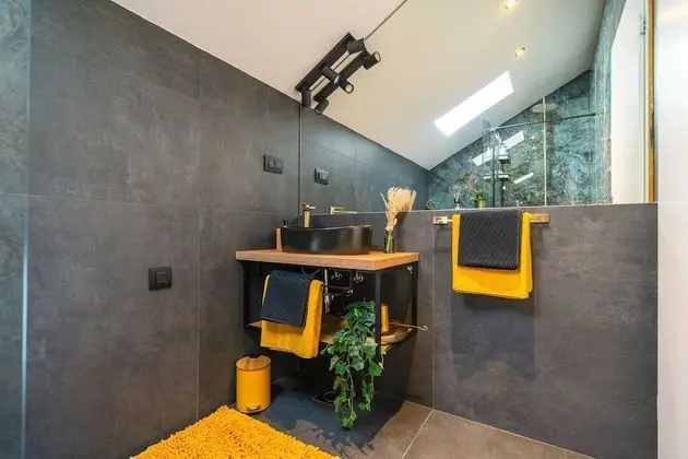 Apart Daire (Triplex Three-Bedroom Apartment with )