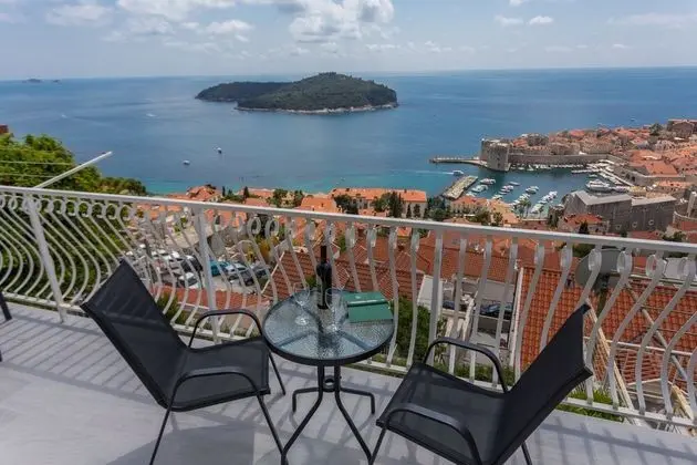 Apart Daire, Deniz Manzaralı