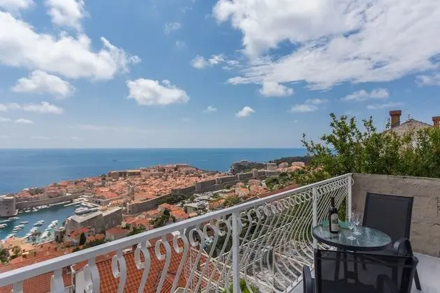 Apart Daire, Deniz Manzaralı