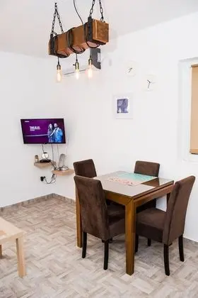 Apart Daire, 1 Büyük (Queen) Boy Yatak ve Çekyat, Deniz Manzaralı