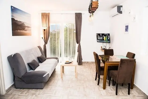 Apart Daire, 1 Büyük (Queen) Boy Yatak ve Çekyat, Deniz Manzaralı