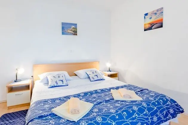 Apart Daire (Three-Bedroom Apartment with Pool)