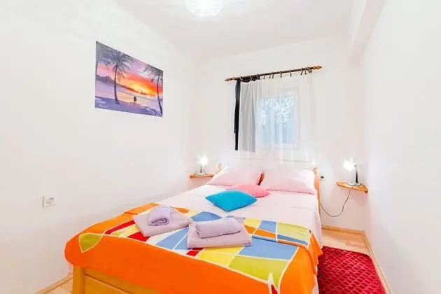 Apart Daire (Three-Bedroom Apartment with Pool)