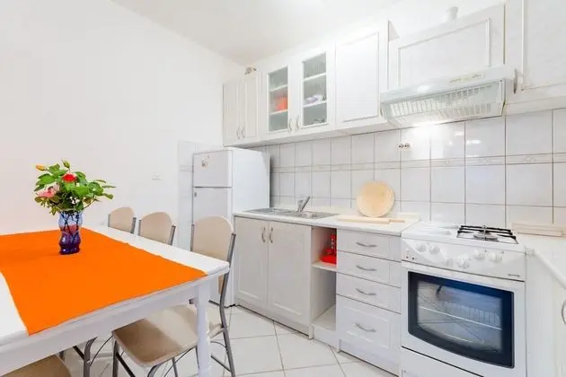 Apart Daire (Three-Bedroom Apartment with Pool)
