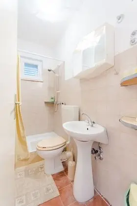 Apart Daire (Three-Bedroom Apartment with Pool)
