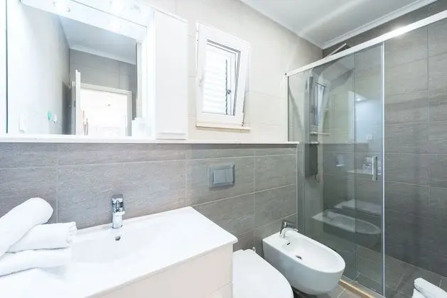 Apart Daire (Three Bedroom Apartment with Sea View)