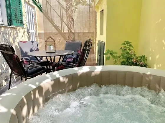 City Apart Daire, Zemin Kat