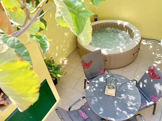 City Apart Daire, Zemin Kat