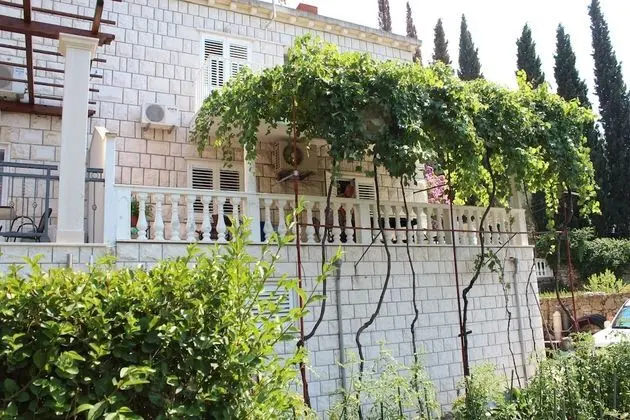 Apart Daire (Two-Bedroom Apartment with Balcony)