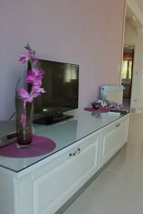 Apart Daire (Two-Bedroom Apartment with Balcony)