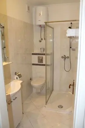 Apart Daire (Two-Bedroom Apartment with Balcony)