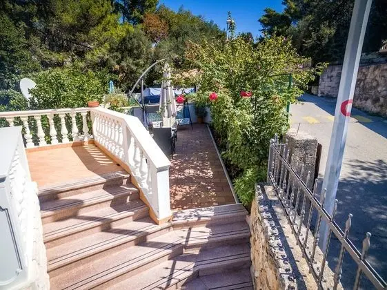 Apart Daire (Two-Bedroom Apartment with Balcony)