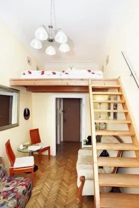 Stüdyo Süit, Avlu Manzaralı