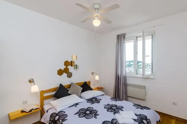 Apart Daire (One Bedroom Apartment with Balcony an)