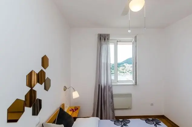 Apart Daire (One Bedroom Apartment with Balcony an)