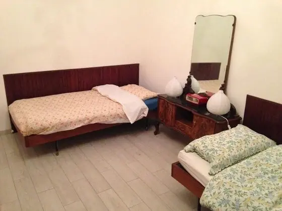 Tek Büyük Yataklı Oda, Ortak Banyo