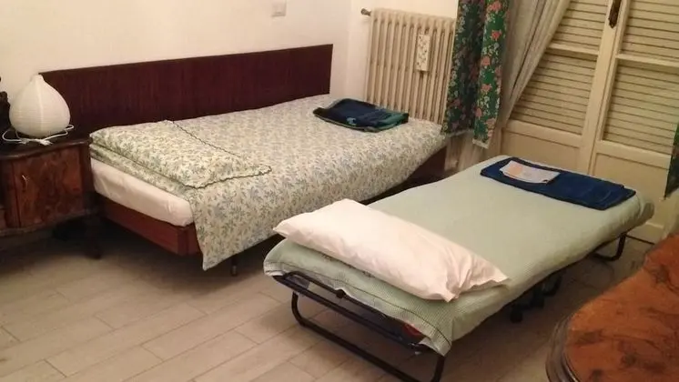 Tek Büyük Yataklı Oda, Ortak Banyo