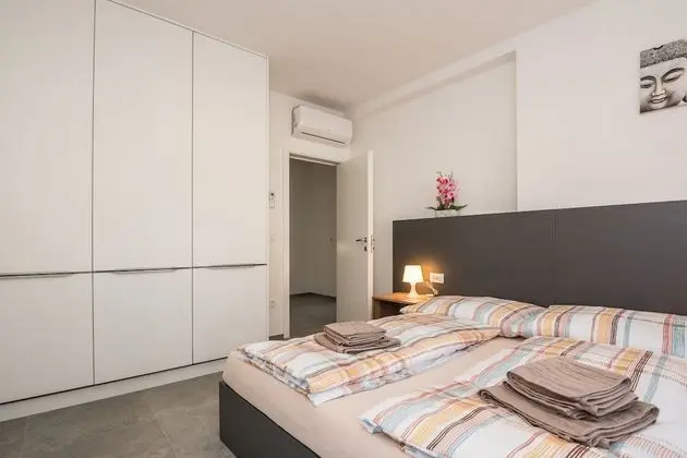 Deluxe Apartment A1